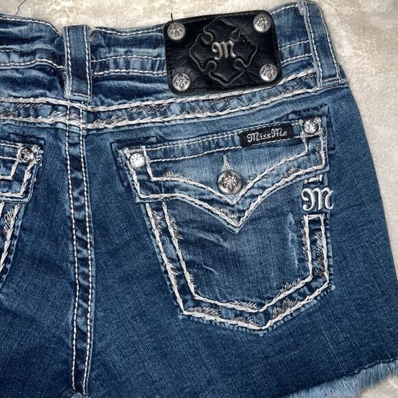 Miss Me Embellished Pockets American Flag Denim Shorts Size 28 Signature Shorts - Picture 3 of 9